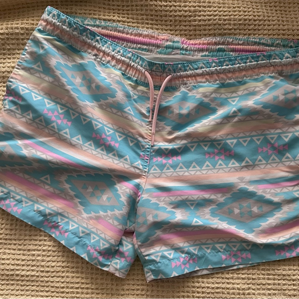 chubbies Pastel Aztec Print Women's Shorts - Blue & Pink